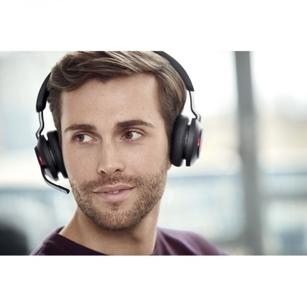 Jabra Evolve2 65 USB-C UC Dúo con base de carga