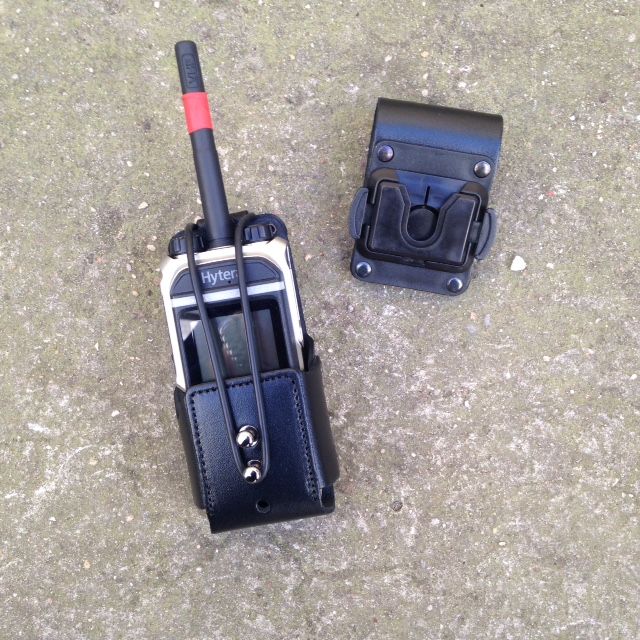 Estuche - funda universal en cuero para walkie talkie