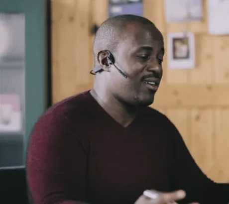 Auriculares Shokz de conducción ósea con micrófono para comunicaciones profesionales