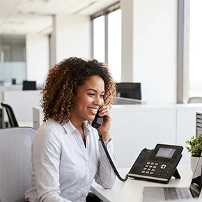 Teléfonos fijos para oficinas y puestos de trabajo