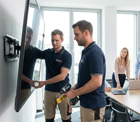 Extensiones de garantía para pantallas profesionales en entornos B2B