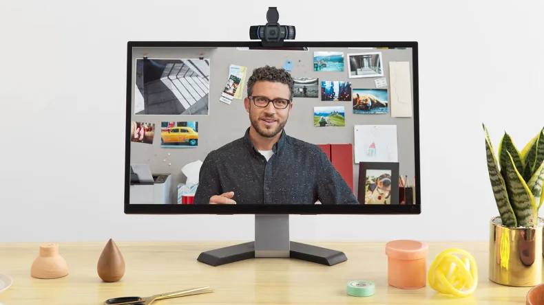 C920e es ideal para las reuniones con un encuadre bien equilibrado