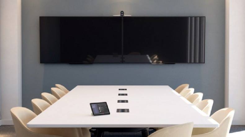Cámara Poly Studio E70 está diseñada para ser elegante en las salas de reuniones