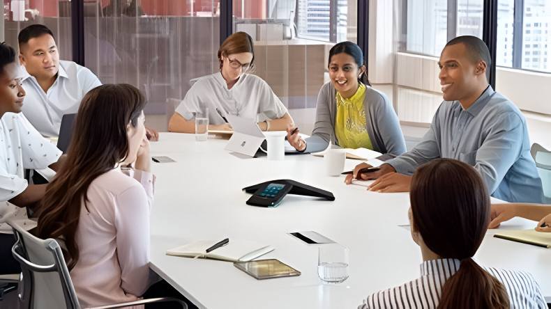 El Trio C60 es ideal para reuniones en salas grandes con capacidad para 6 personas